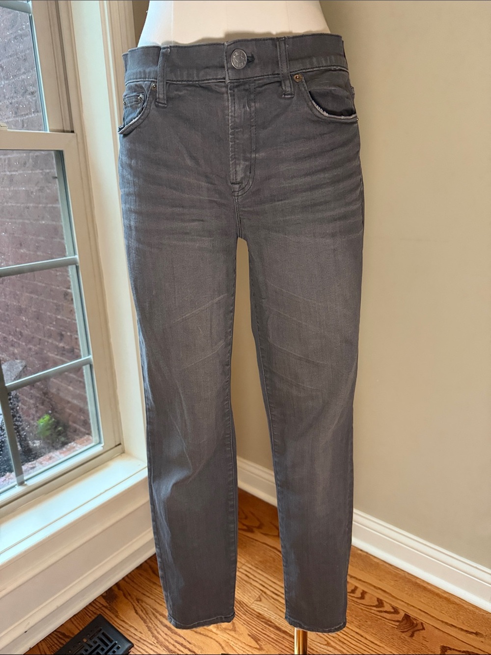 Women’s Gray Straight-Leg Jeans - Classic Casual